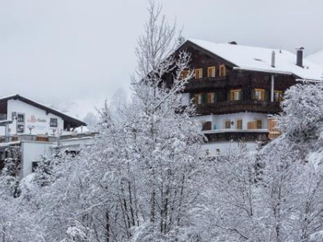 Alt Montafon Hotel Ferienwohnungen in Gaschurn im Winter