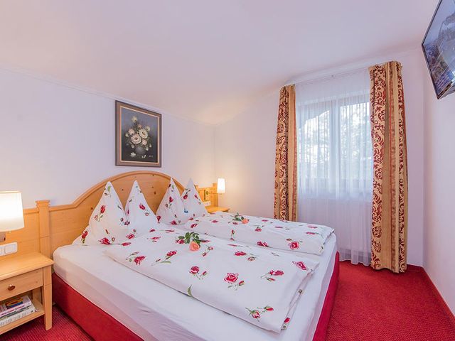 Bauernhof-Ferienwohnungen-Hotel Ötzmooshof
